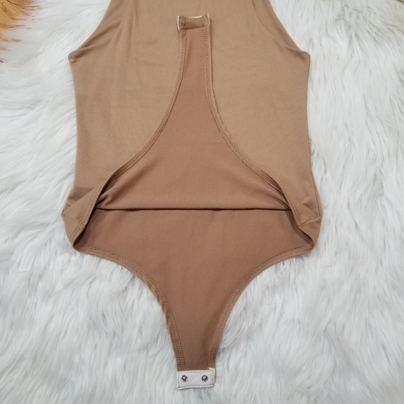 gaze Bodysuit High Neck Color Tan SIZE S. - Picture 12 of 17
